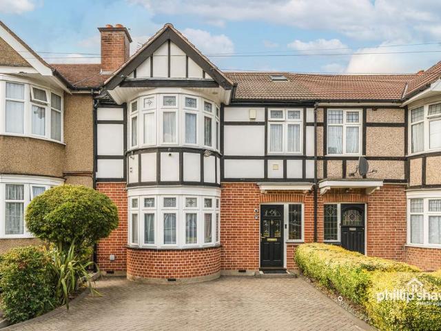 House for sale in Kenton, Greater London