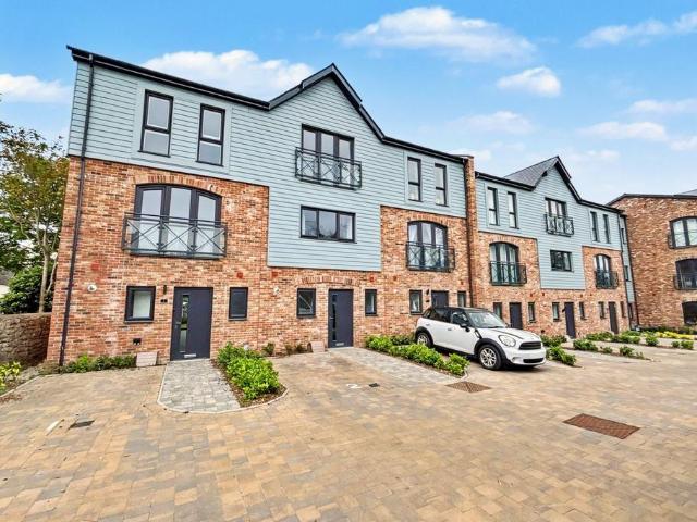 House for sale in Wyke Regis, Weymouth