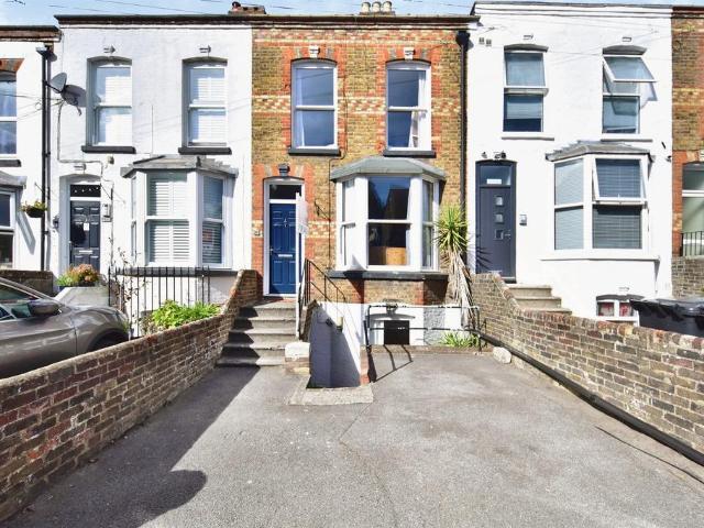 House for sale in Penenden Heath, Maidstone