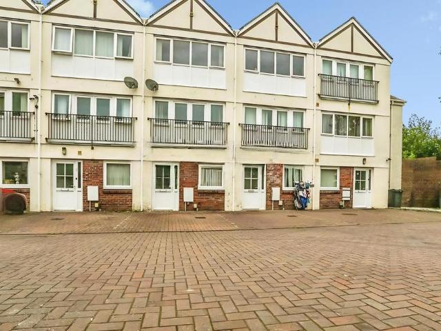House for sale in Willow Holme