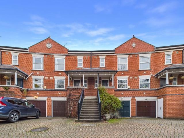 House for sale in Furzedown, Greater London