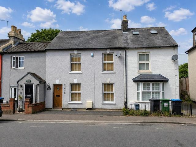 House for sale in Moorend, Pouchen End