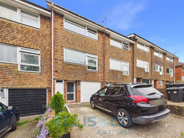 House for sale in Brook Street, Bourne Vale