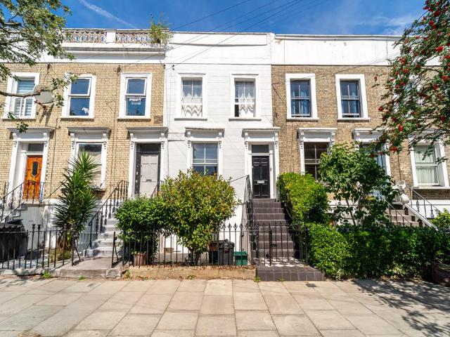 House for sale in Holloway, Greater London