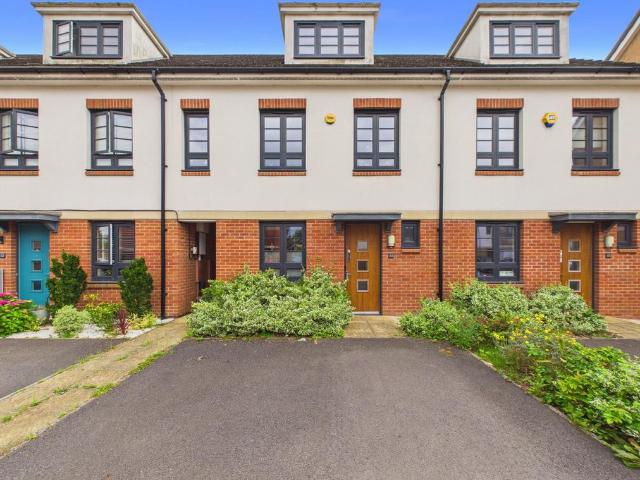 House for sale in Feckenham, City Of Bristol