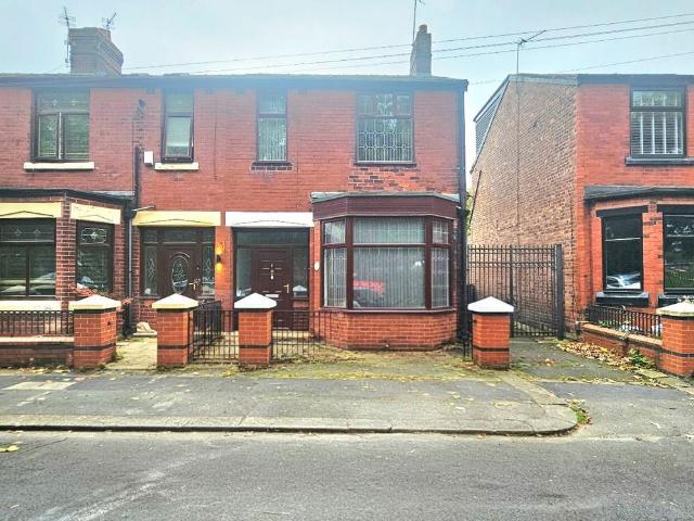 House for sale in Abbey Hey, Manchester