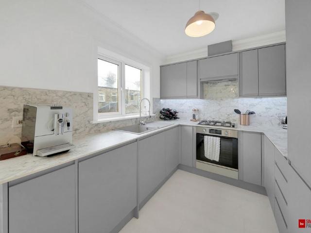 House for sale in Winewall, Higherford