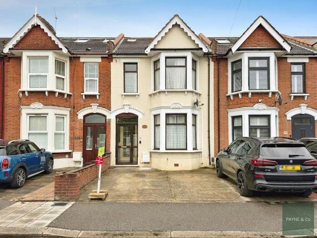 House for sale in Gants Hill, Greater London