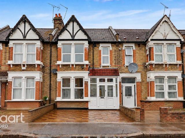 House for sale in Newbury Park, Greater London