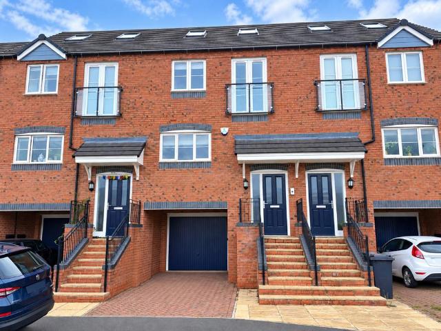 House for sale in Nuneaton, Nuneaton and Bedworth