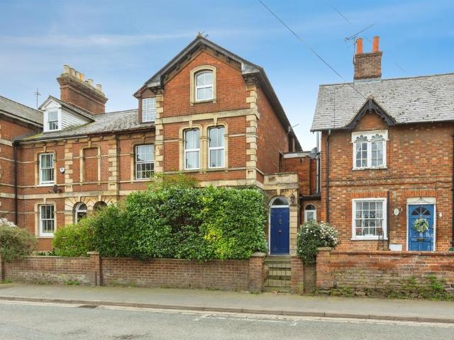 House for sale in Caldecott, Dromore