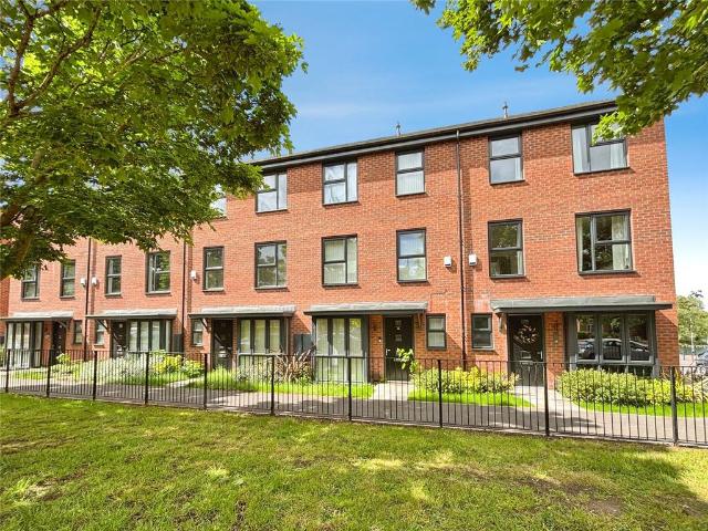 House for sale in Lakeside, South Yorkshire
