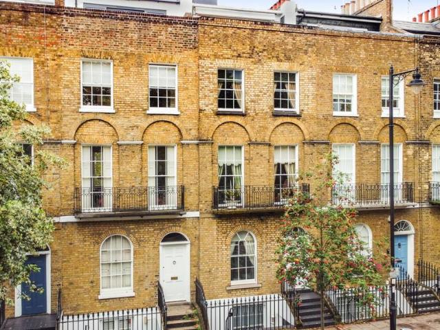 House for sale in Angel, Greater London