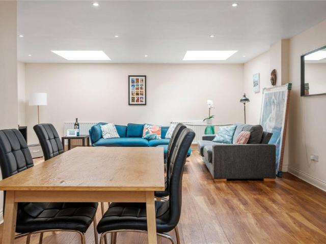 House for sale in Islington, Greater London