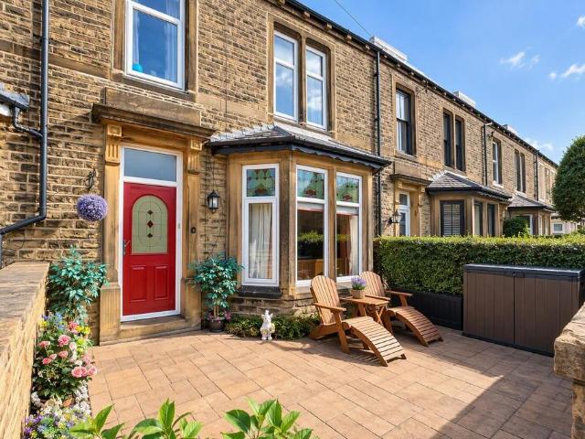 House for sale in Skircoat Green, Calderdale
