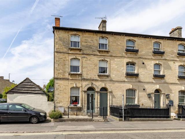 House for sale in Chesterton, Fossebridge