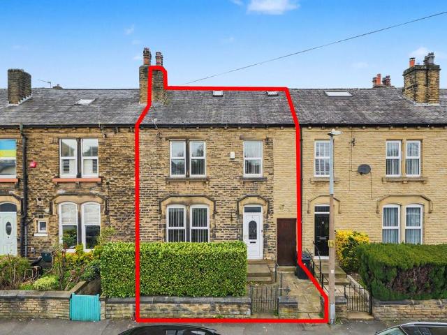 House for sale in Huddersfield, West Yorkshire