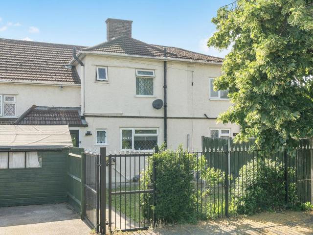 House for sale in London Borough of Merton, Mitcham