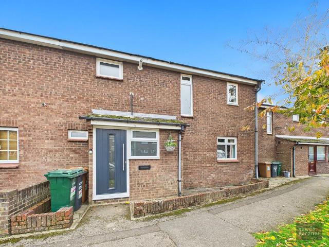 House for sale in The Cedars Estate, Batchworth