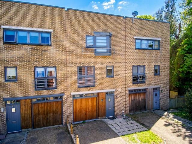 House for sale in East Bank, Norfolk