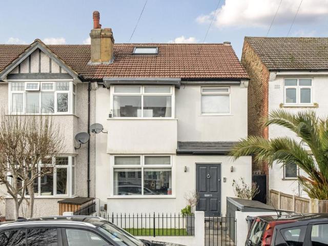House for sale in Streatham, Greater London