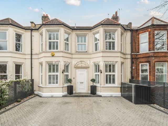 House for sale in London Borough of Lewisham, Greater London