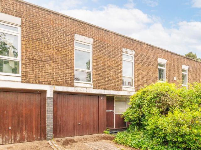 House for sale in London Borough of Croydon, Greater London