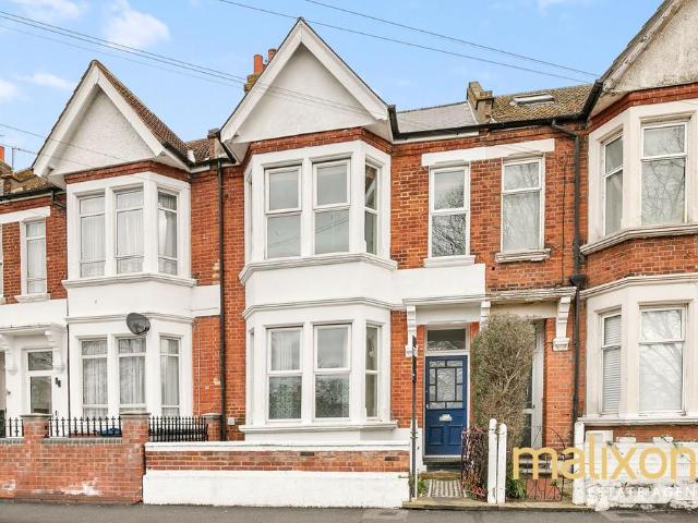 House for sale in London Borough of Merton, Mitcham