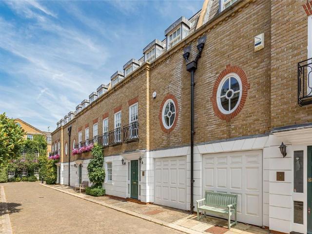 House for sale in Brompton, Greater London