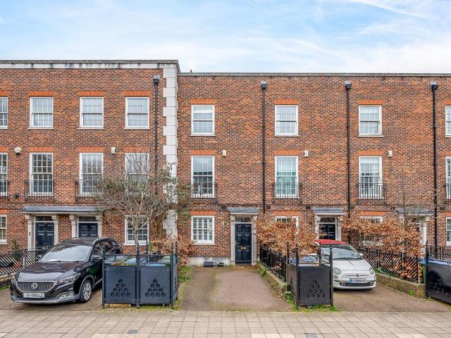 House for sale in Plumstead, Greater London
