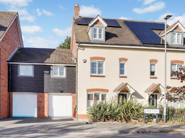 House for sale in Knightshayes, Rushcliffe