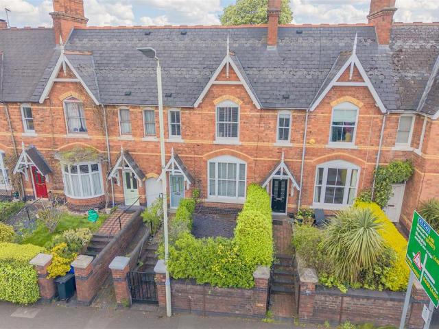 House for sale in Stourbridge, West Midlands