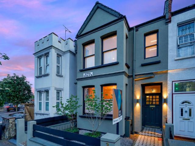 House for sale in Dollis Hill, Greater London