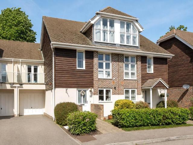 House for sale in Stoke D'Abernon, Blackhills