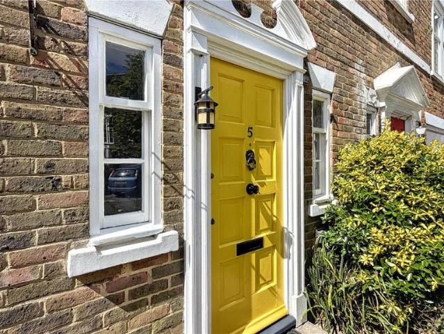 House for sale in Littlecote, West Sussex