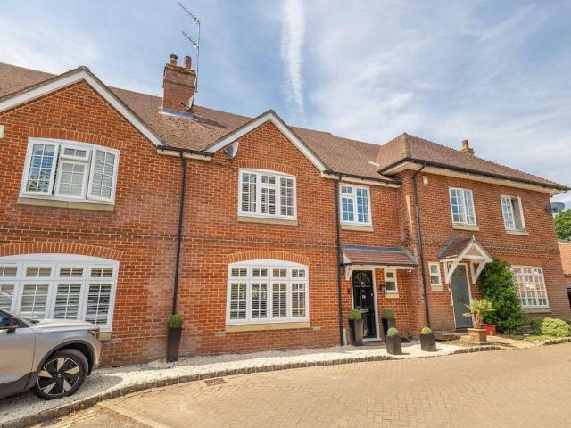 House for sale in Beaconsfield, Penn Bottom