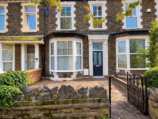 House for sale in Cimla, Neath
