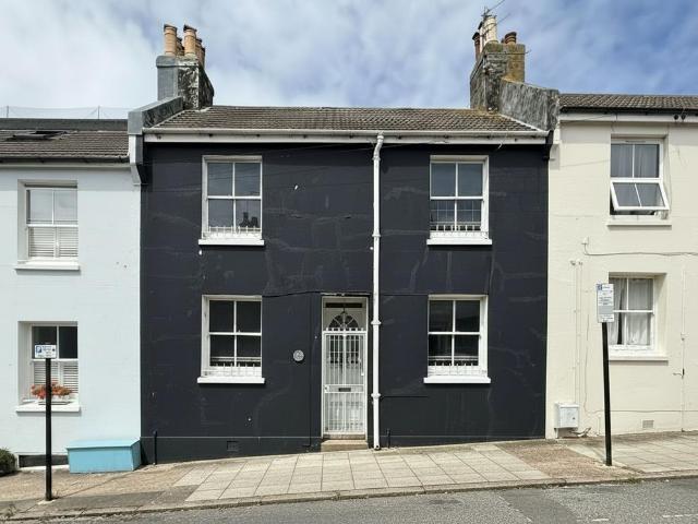 House for sale in Queen's Park, Brighton & Hove