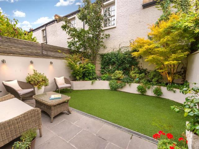 House for sale in London Borough of Wandsworth, Greater London