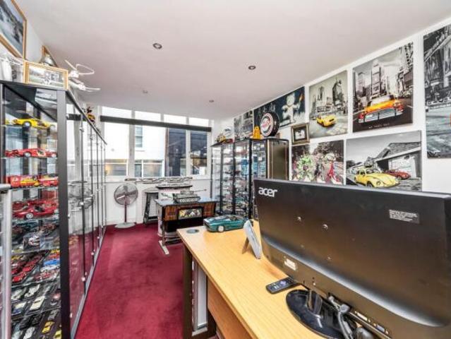 Cottage for sale in Brighton & Hove
