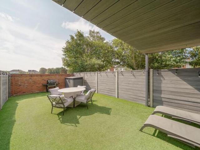 Townhouse for sale in Great Crosby, Sefton