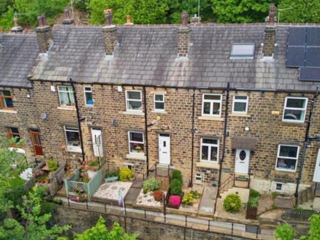Cottage for sale in Huddersfield, West Yorkshire