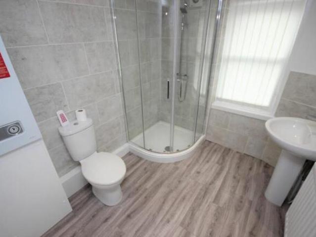 Cottage for sale in Skerton, Bare