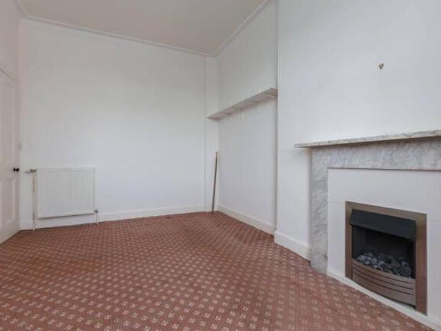 Cottage for sale in Morningside, Scotland