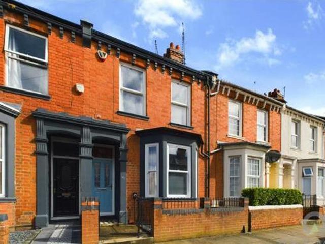 House for sale in Northampton, Northamptonshire