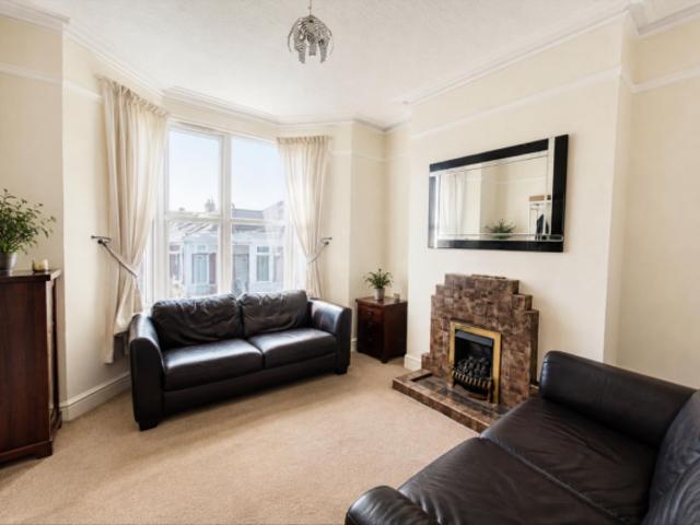 Cottage for sale in Northampton, Northamptonshire