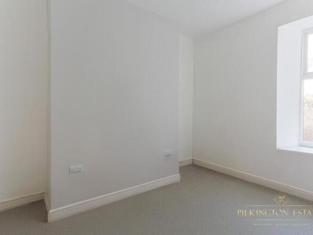 Cottage for sale in Follaton, Strode