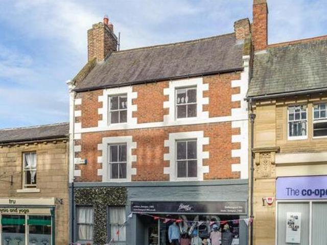 House for sale in Alnwick, Northumberland