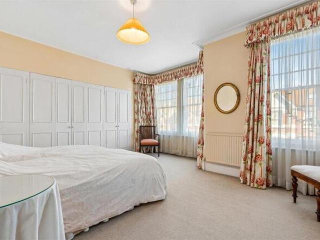 Cottage for sale in Cat Hill