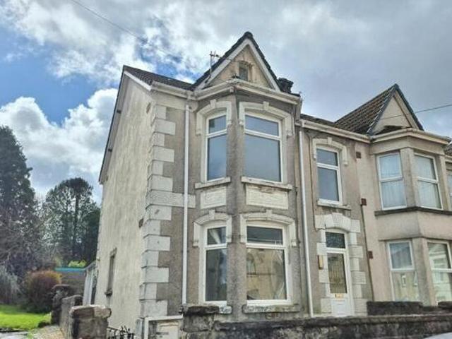 House for sale in Ammanford, Sir Gaerfyrddin / Carmarthenshire